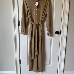 NWT Banana Republic Long Sleeve Tan Dress